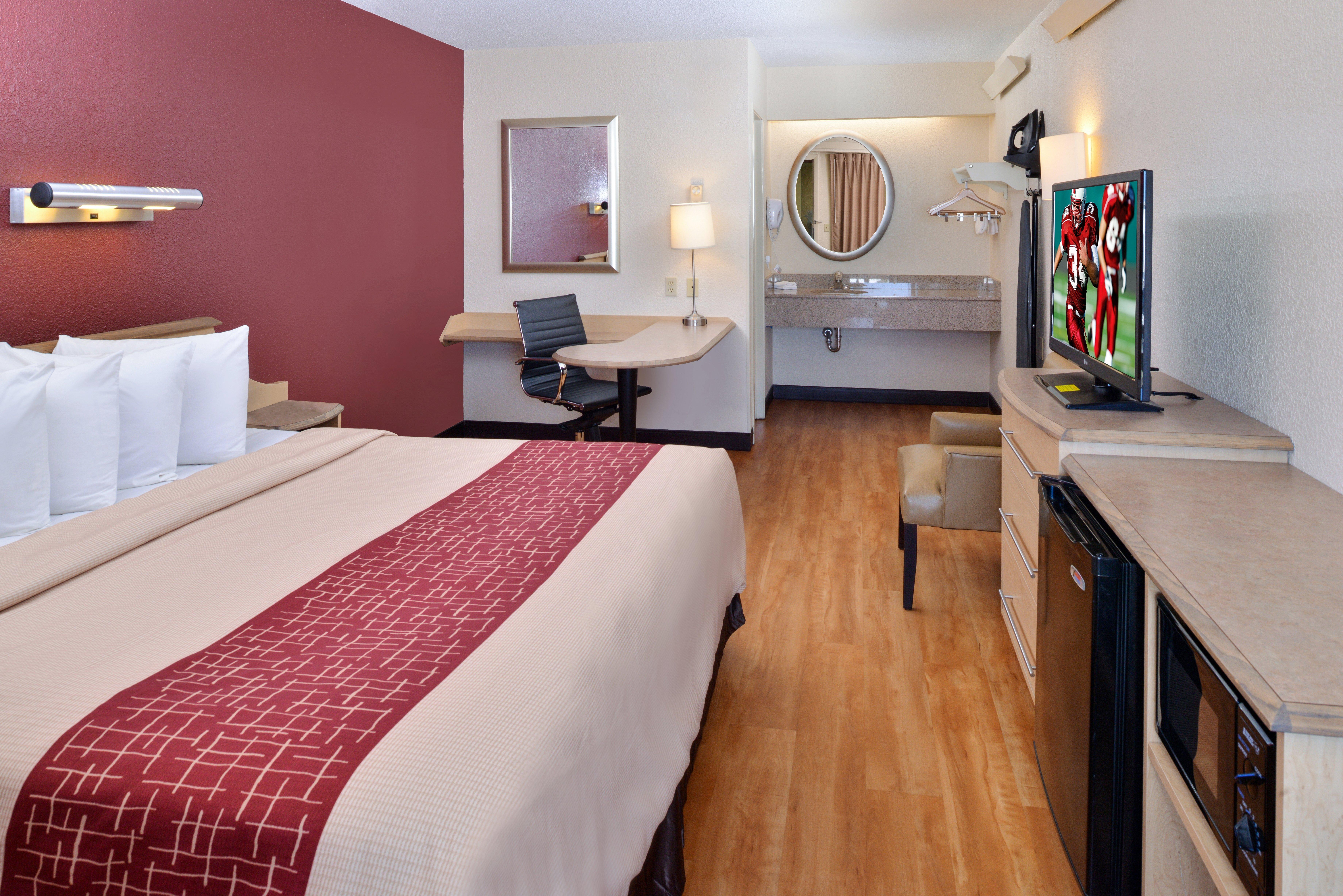 Super 8 By Wyndham Deerfield - Northbrook Hotel Exterior foto