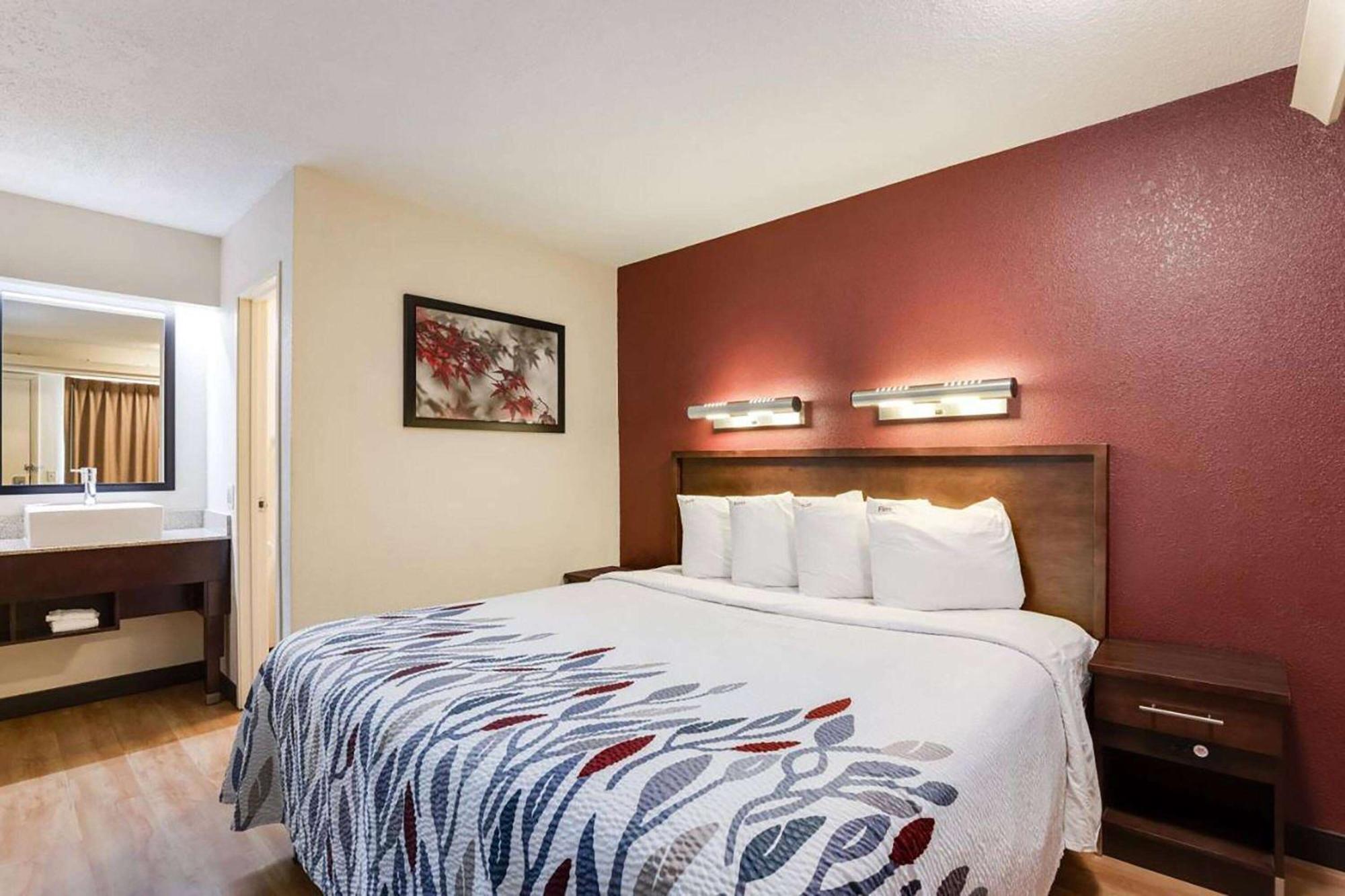 Super 8 By Wyndham Deerfield - Northbrook Hotel Exterior foto