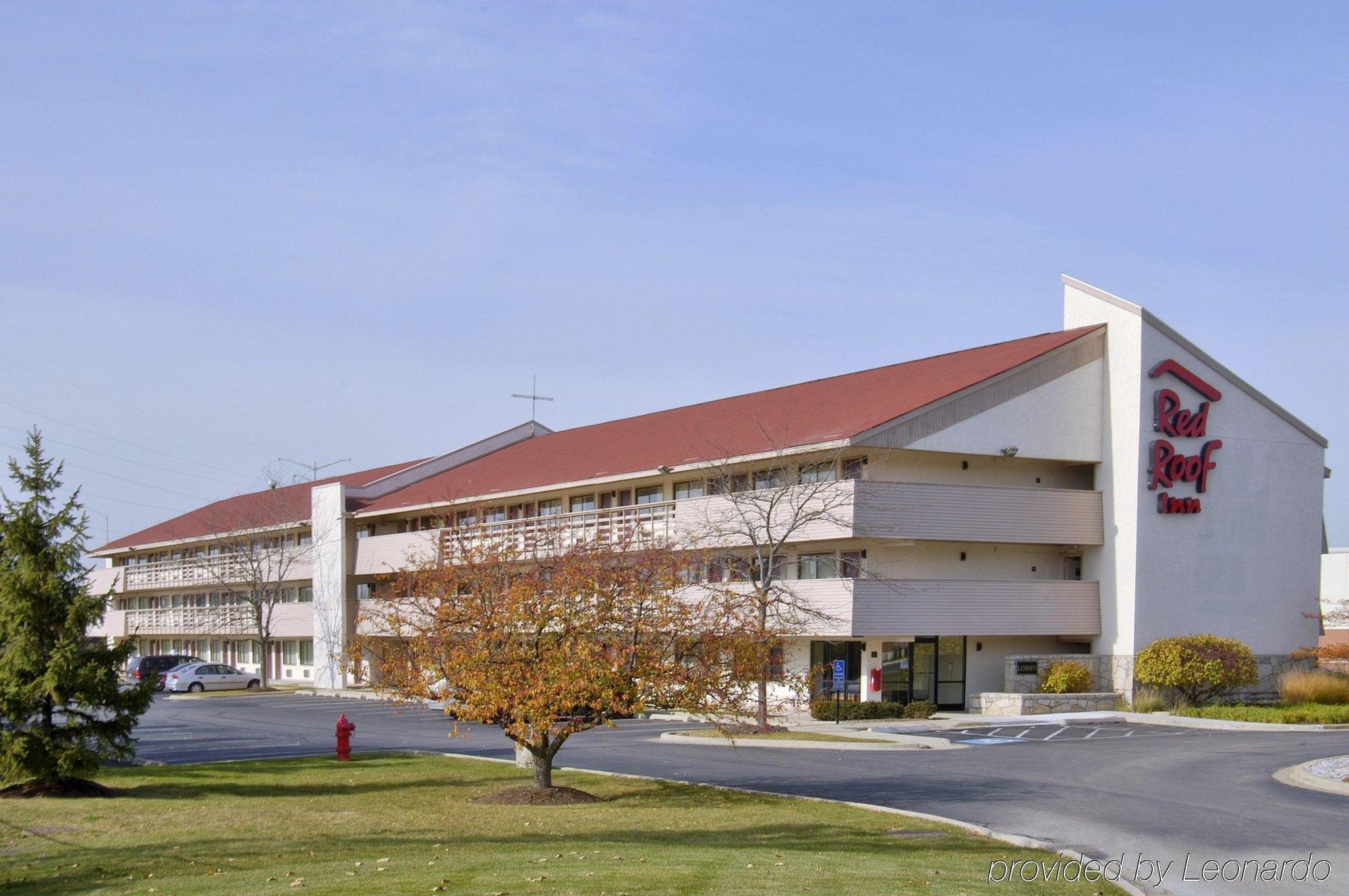 Super 8 By Wyndham Deerfield - Northbrook Hotel Exterior foto